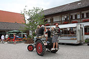 Traktorfahren beim Hoffest (©Foto: Martin Schmitz)